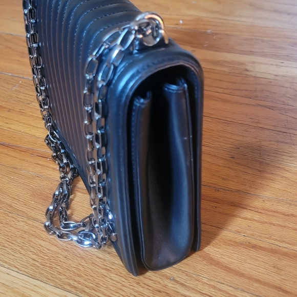 I'm selling my pre-owned authentic D&G - Picture 5 of 15